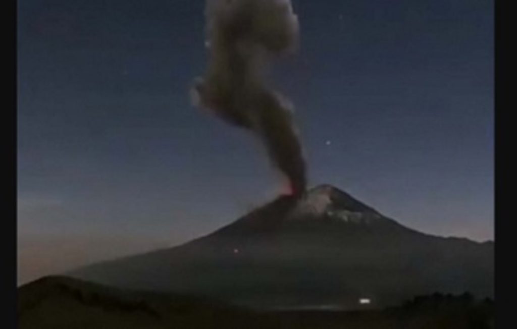 Popocat Petl Registra Explosi N Esta Madrugada