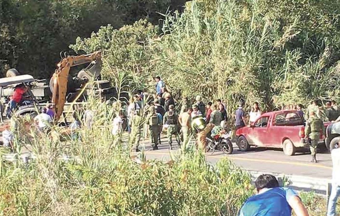Vuelca camión de GN en Oaxaca, mueren 7